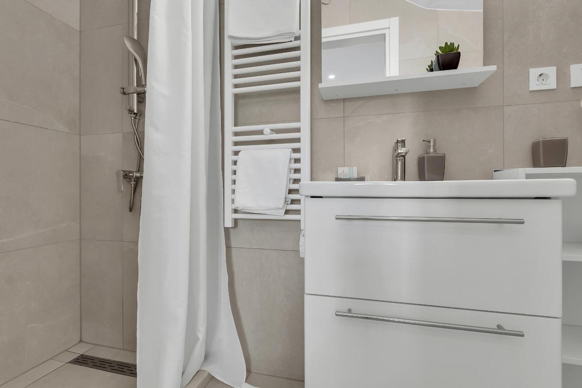 City Center Apartment Dvor Kalalarga マカルスカ エクステリア 写真