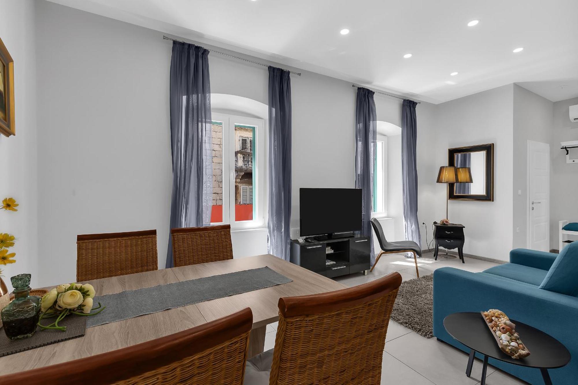 City Center Apartment Dvor Kalalarga マカルスカ エクステリア 写真