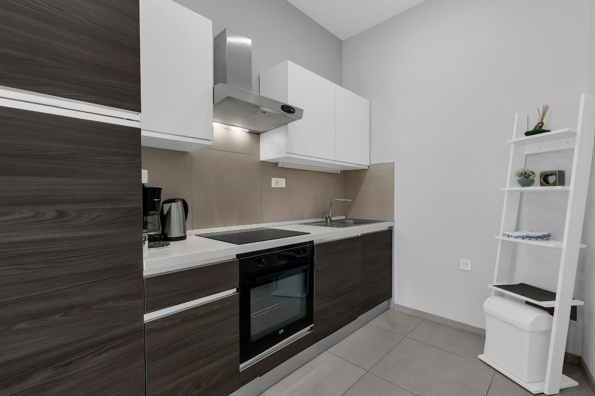 City Center Apartment Dvor Kalalarga マカルスカ エクステリア 写真