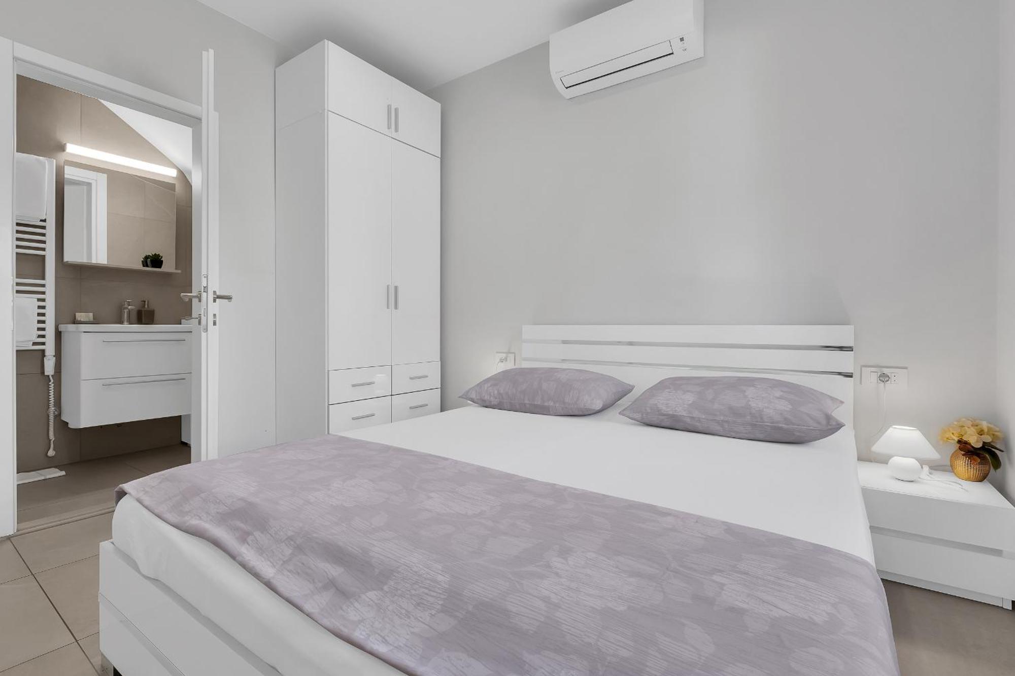 City Center Apartment Dvor Kalalarga マカルスカ エクステリア 写真