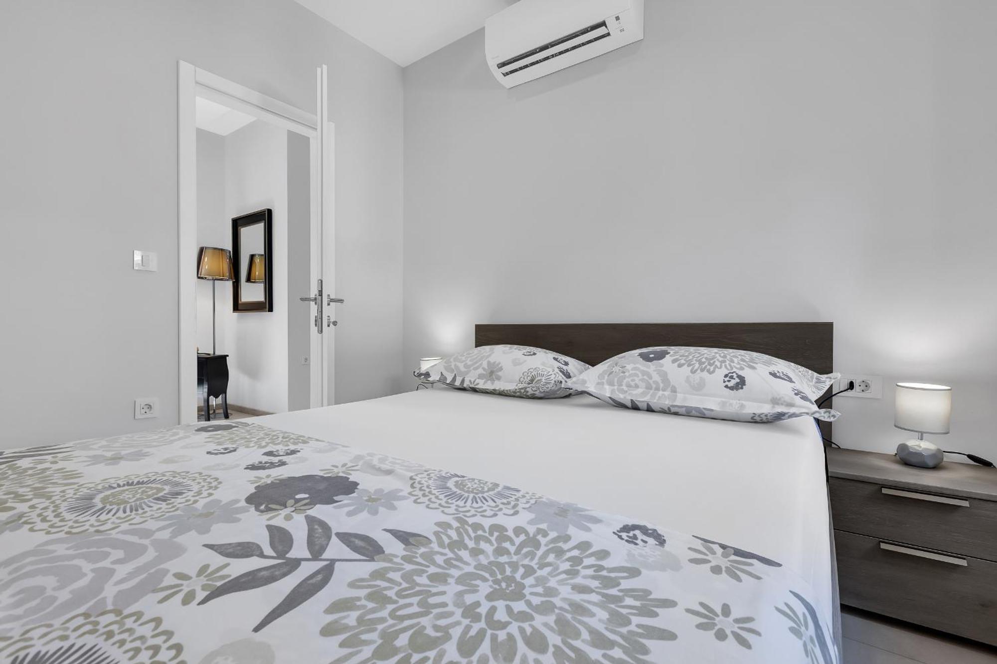 City Center Apartment Dvor Kalalarga マカルスカ エクステリア 写真